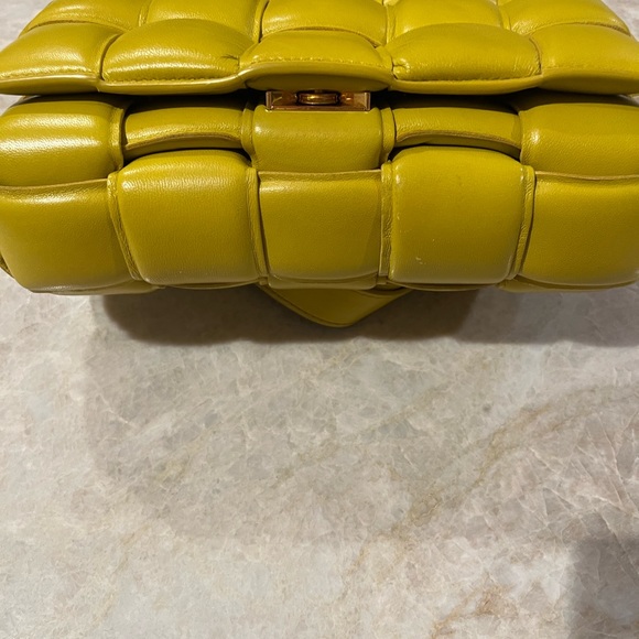 BOTTEGA VENETA
Cassette padded intrecciato leather shoulder bag - Picture 5 of 9